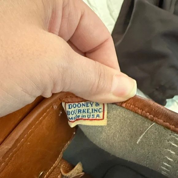Vintage 1980s Dooney & Bourke Classic Tan and Brown Leather Dr Handbag - Picture 10 of 11